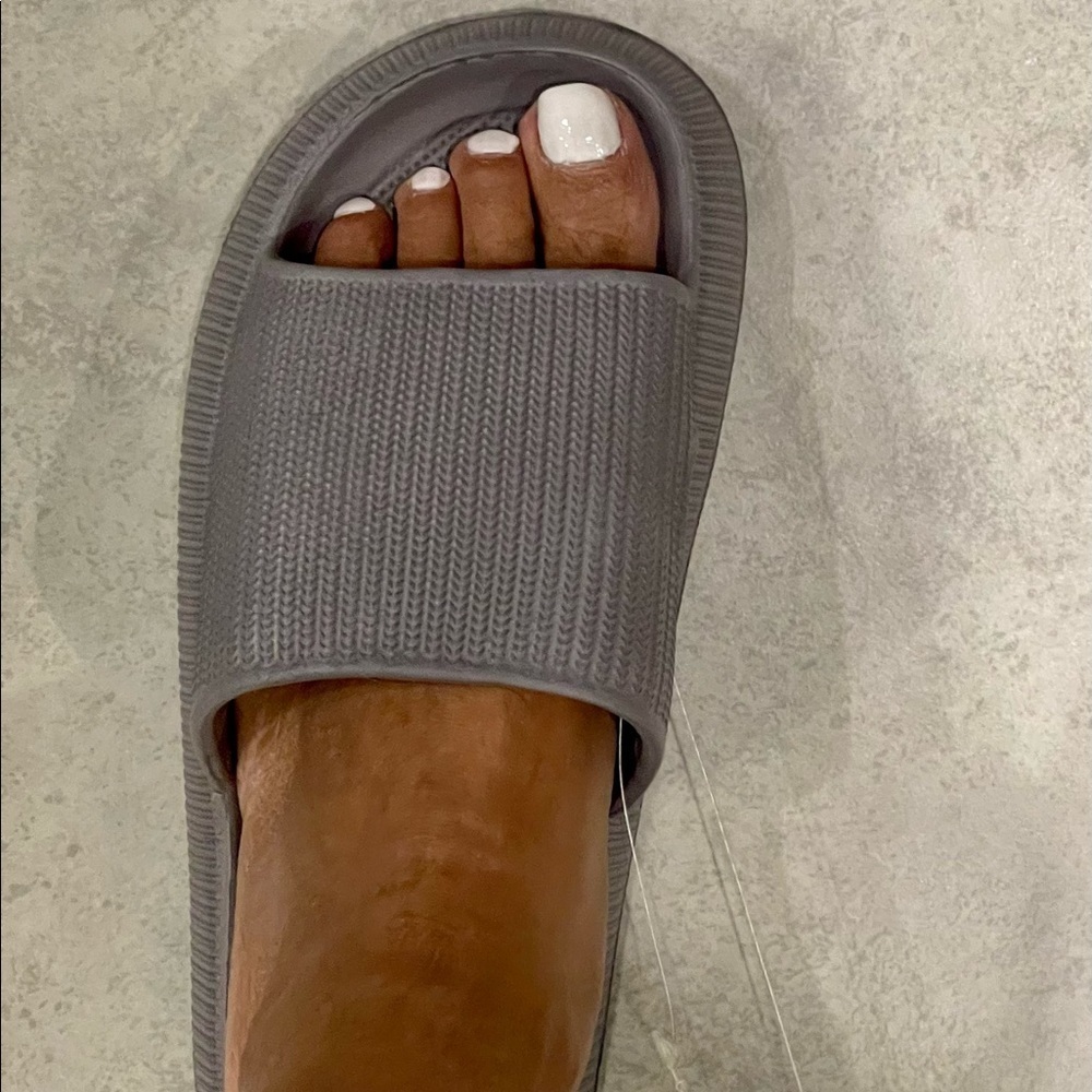 Silver Gray Comfy Slides - Picture 3 of 6